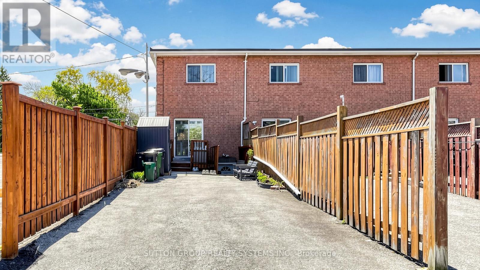2138 Eglinton Avenue W, Toronto, Ontario  M6E 2K8 - Photo 26 - W13632682