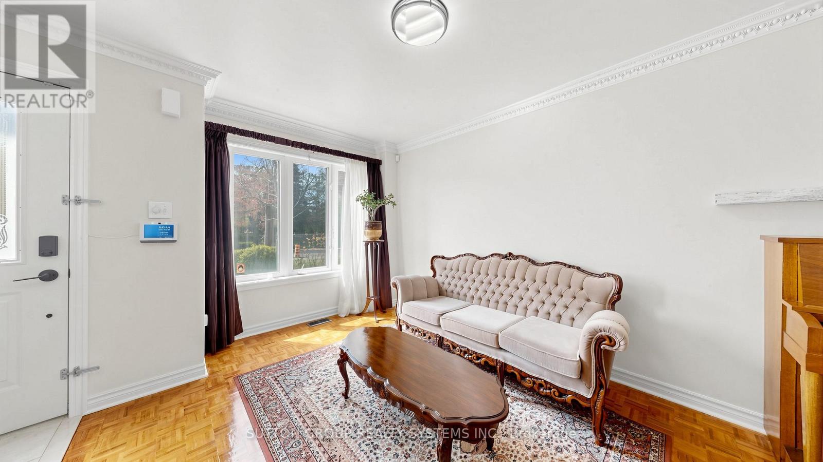2138 Eglinton Avenue W, Toronto, Ontario  M6E 2K8 - Photo 4 - W13632682