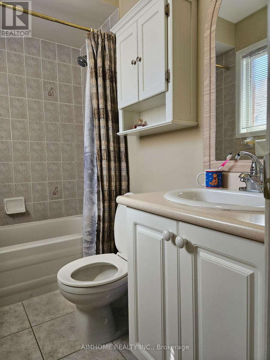 3227 Scotch Pine Gate, Mississauga, Ontario  L5N 8E6 - Photo 13 - W13632714