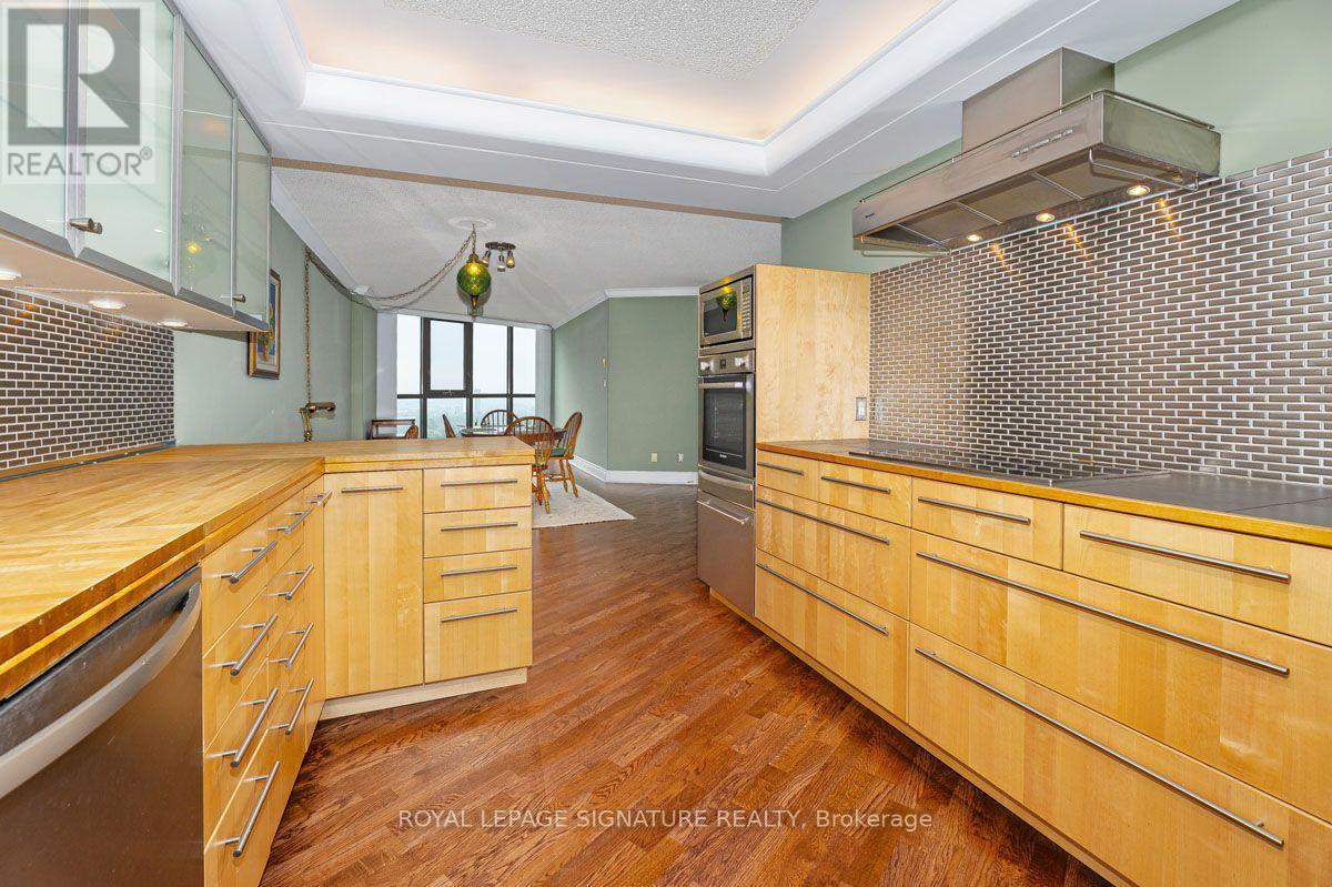 1912 - 2000 Islington Avenue, Toronto, Ontario  M9P 3S7 - Photo 11 - W13632772