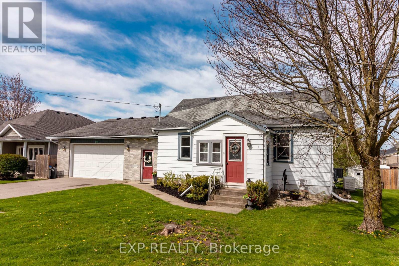 3988 Galt Street, Perth East, Ontario  N0B 2P0 - Photo 1 - X13632670