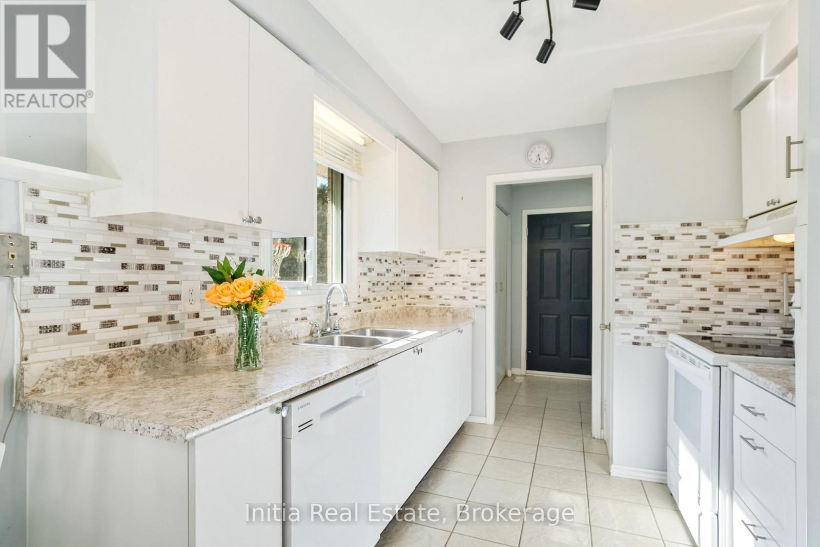 43 Sussex Crescent, London East, Ontario  N5Y 5H3 - Photo 10 - X13632816