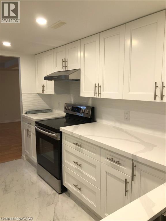 3 Lancer Court Unit# Lower, Hamilton, Ontario  L9B 2B1 - Photo 2 - 40852978