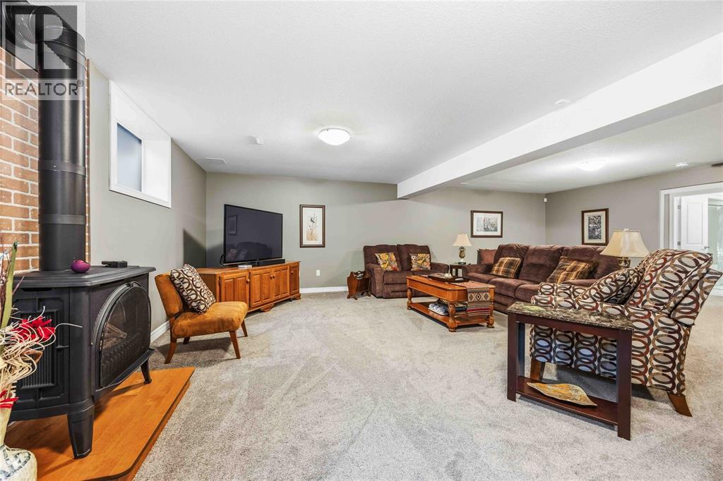 212 Basquiat Crescent, Sarnia, Ontario  N7S 0A6 - Photo 32 - 26018418