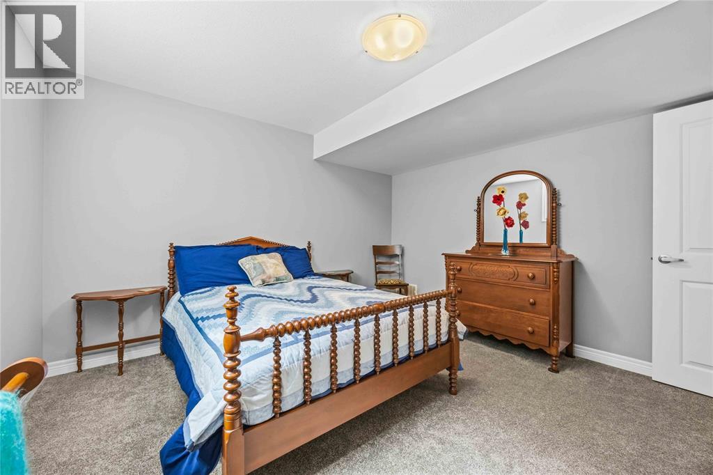 212 Basquiat Crescent, Sarnia, Ontario  N7S 0A6 - Photo 34 - 26018418
