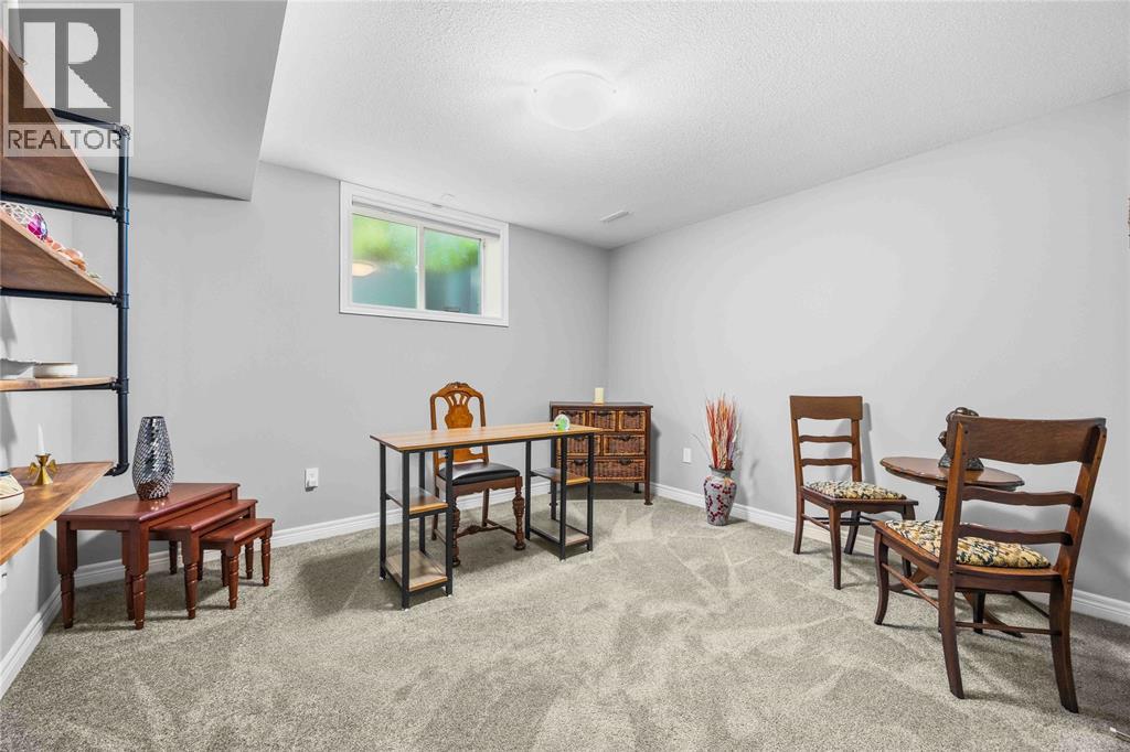 212 Basquiat Crescent, Sarnia, Ontario  N7S 0A6 - Photo 36 - 26018418