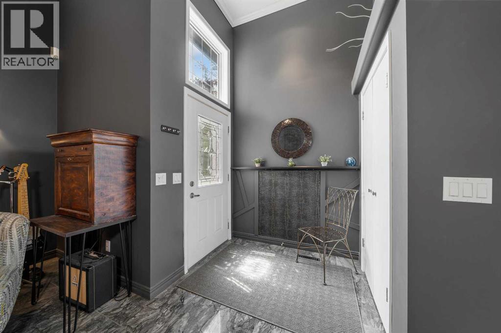 119 Applemont Close SE, Calgary, Alberta T2A 7S3 - Photo 3 - A2325049
