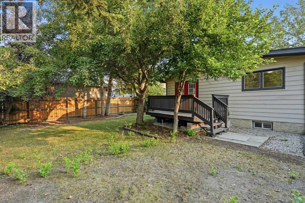 731 Queensland Drive SE, Calgary, Alberta  T2J 4S8 - Photo 42 - A2334302