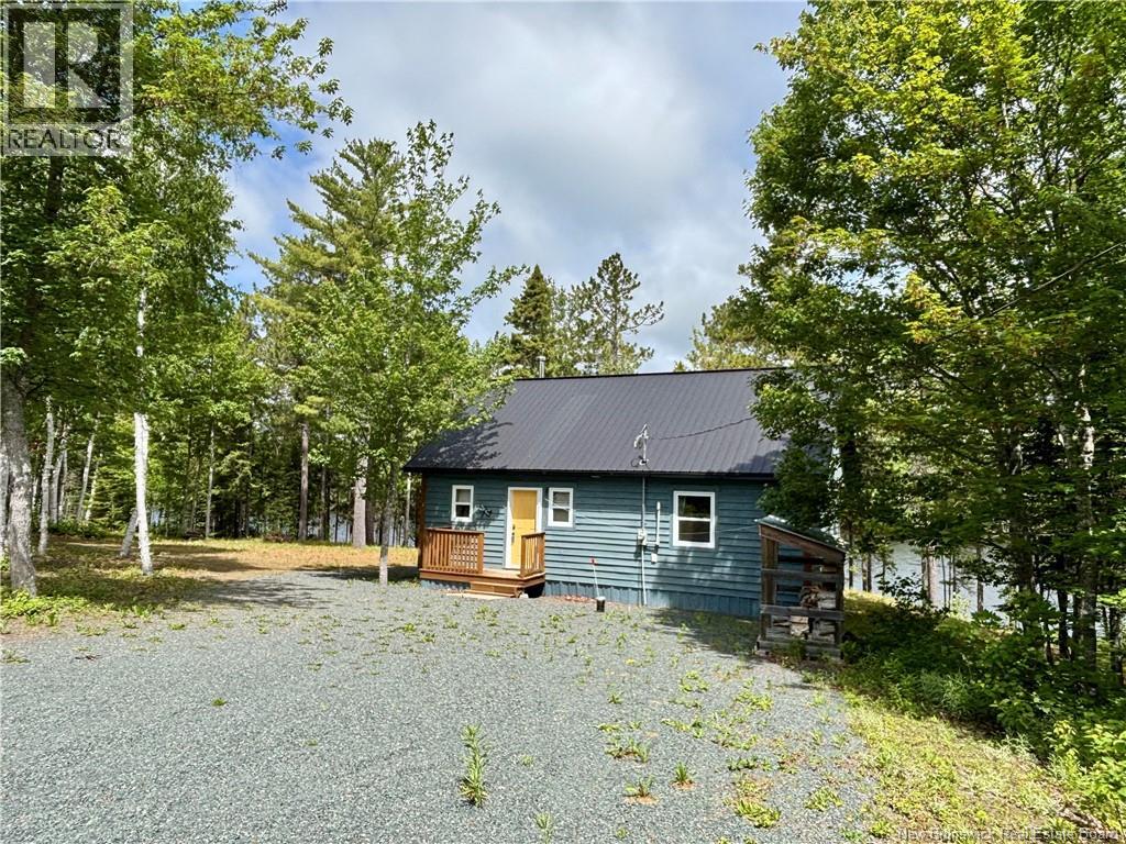 262 Straightbrook Road, Tabusintac, New Brunswick  E9H 2B3 - Photo 2 - NB145241