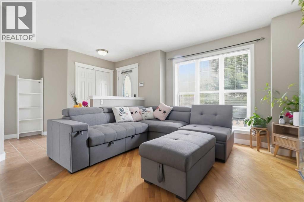 59 Taravista Street NE, Calgary, Alberta  T3J 4P1 - Photo 4 - A2313729