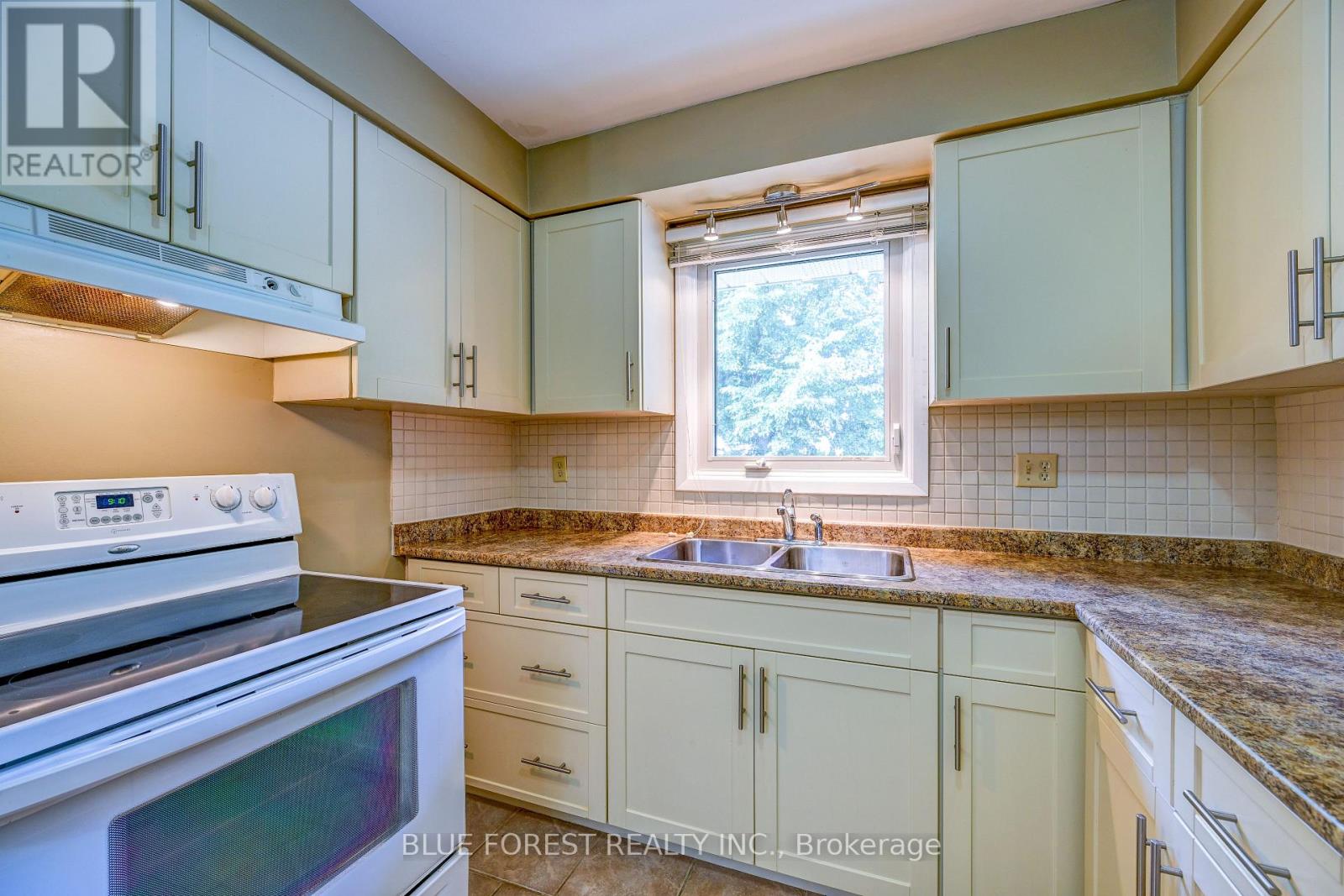 132 Ardsley Crescent, London North, Ontario  N6G 3W7 - Photo 8 - X13632934