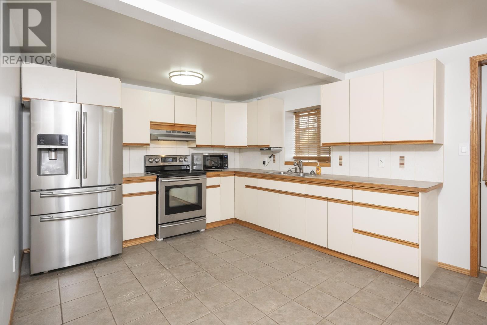 127 Court St S, Thunder Bay, Ontario P7B 2X5 - Photo 4 - TB2602204