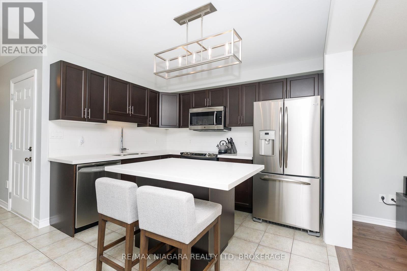 6610 Mary Drive, Niagara Falls (Forestview), Ontario  L2H 0B5 - Photo 12 - X13632940