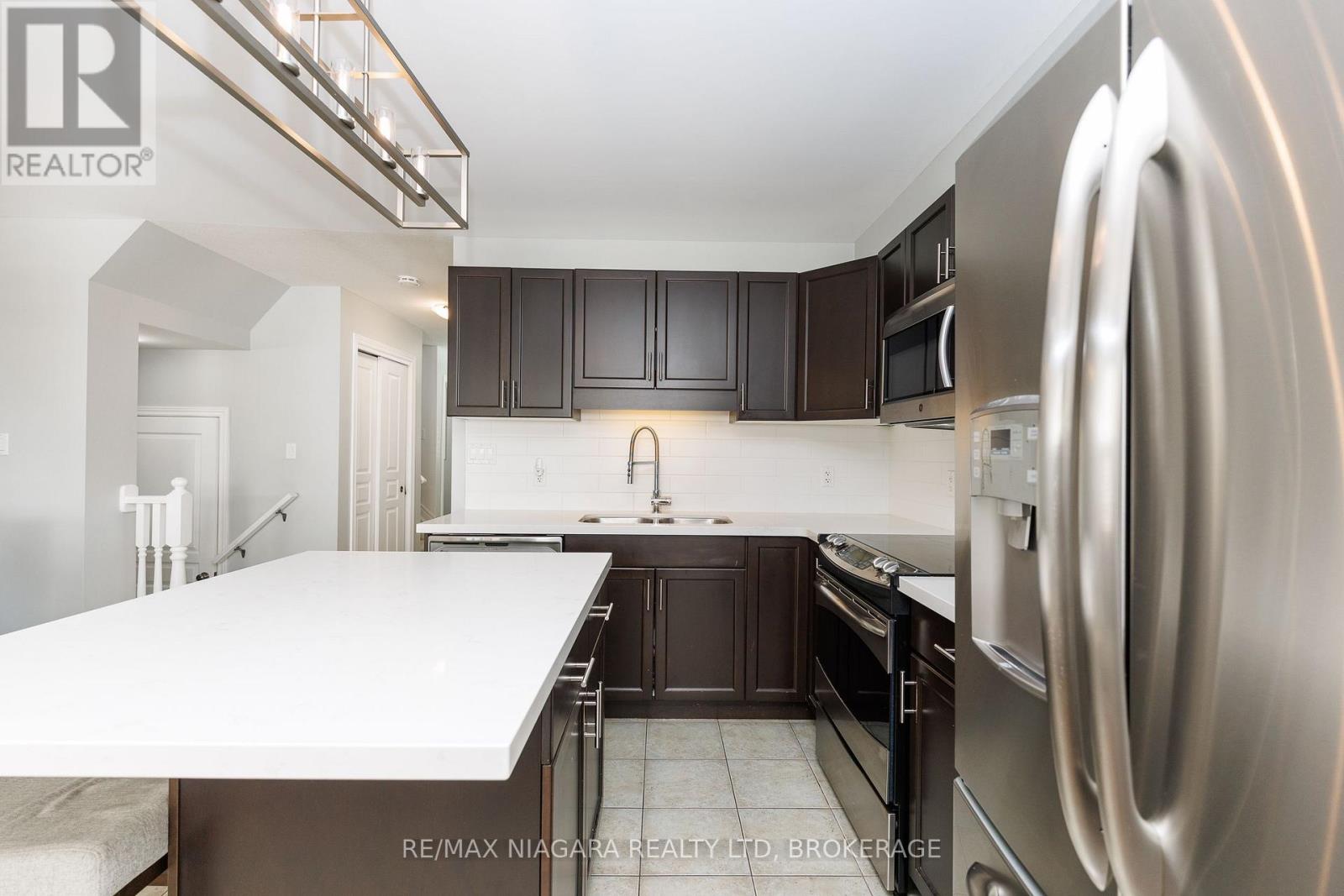 6610 Mary Drive, Niagara Falls (Forestview), Ontario  L2H 0B5 - Photo 13 - X13632940