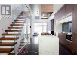 238 MANNING AVENUE, Toronto, Ontario