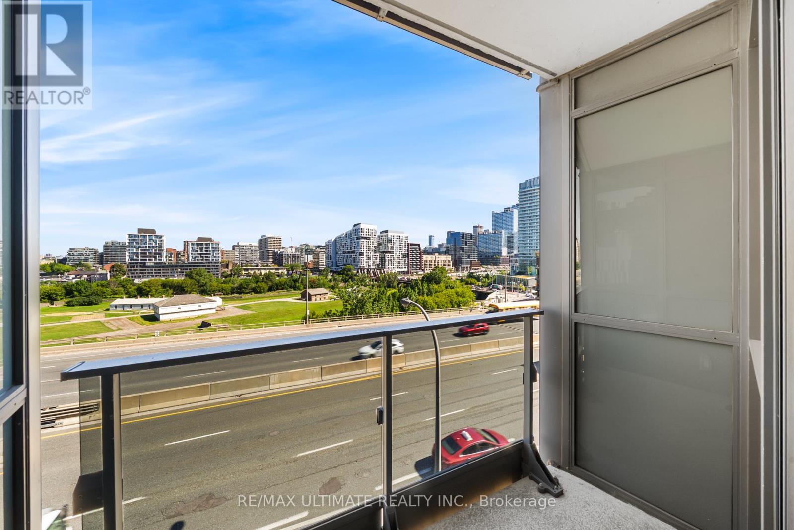 1001 - 50 Bruyeres Mews, Toronto, Ontario  M5V 0A7 - Photo 19 - C13632902