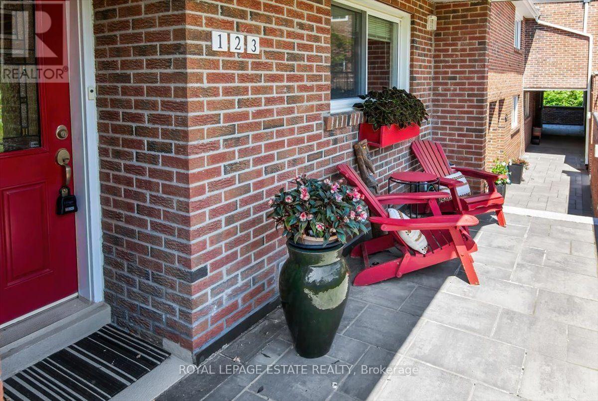 123 - 90 Edgewood Avenue, Toronto, Ontario  M4L 3H1 - Photo 2 - E13632890