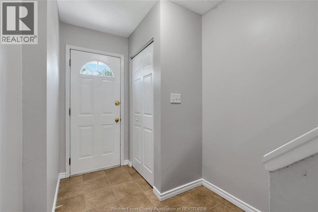 6732 Rose-Ville Garden Drive, Windsor, Ontario  N8T 1J2 - Photo 2 - 26018632