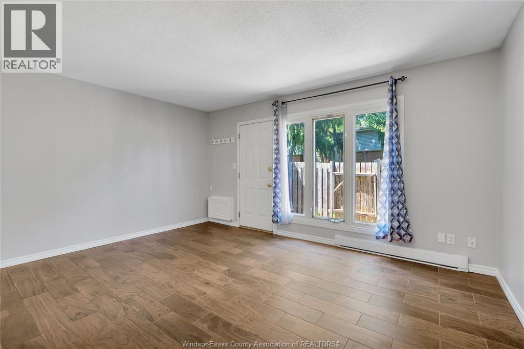 6732 Rose-Ville Garden Drive, Windsor, Ontario  N8T 1J2 - Photo 5 - 26018632