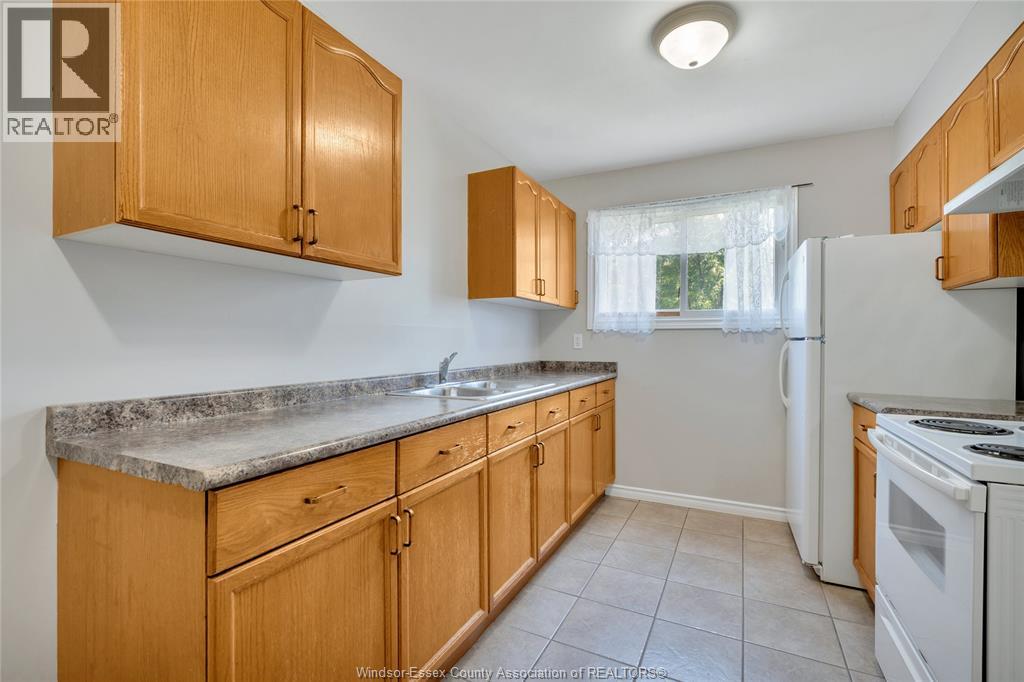 6732 Rose-Ville Garden Drive, Windsor, Ontario  N8T 1J2 - Photo 6 - 26018632