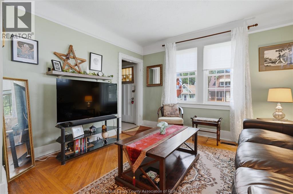 987 Curry, Windsor, Ontario  N9B 2C4 - Photo 8 - 26018576