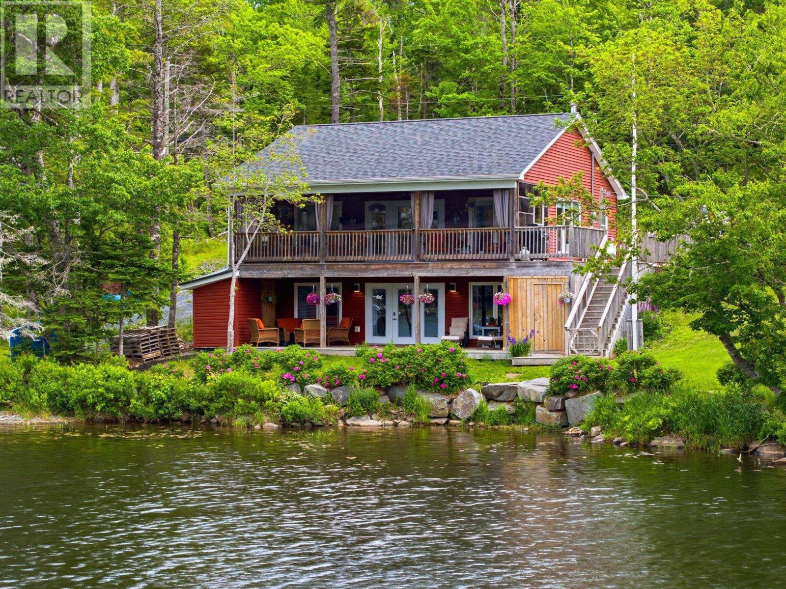 49 Cove Road, Mount Uniacke, Nova Scotia