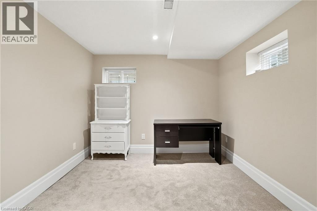 344 East 36th Street, Hamilton, Ontario  L8V 3Z8 - Photo 28 - 40849659