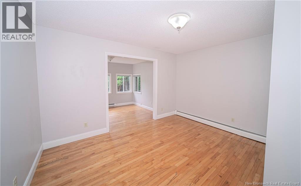 150 Surrey Crescent, Fredericton, New Brunswick  E3B 4L3 - Photo 10 - NB145059