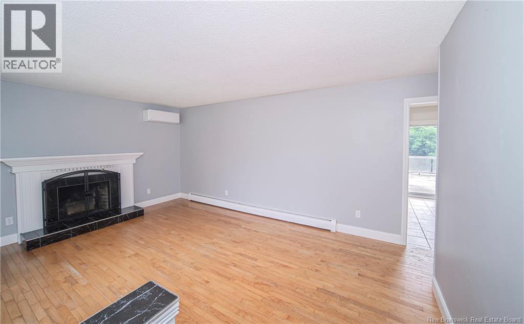 150 Surrey Crescent, Fredericton, New Brunswick  E3B 4L3 - Photo 3 - NB145059
