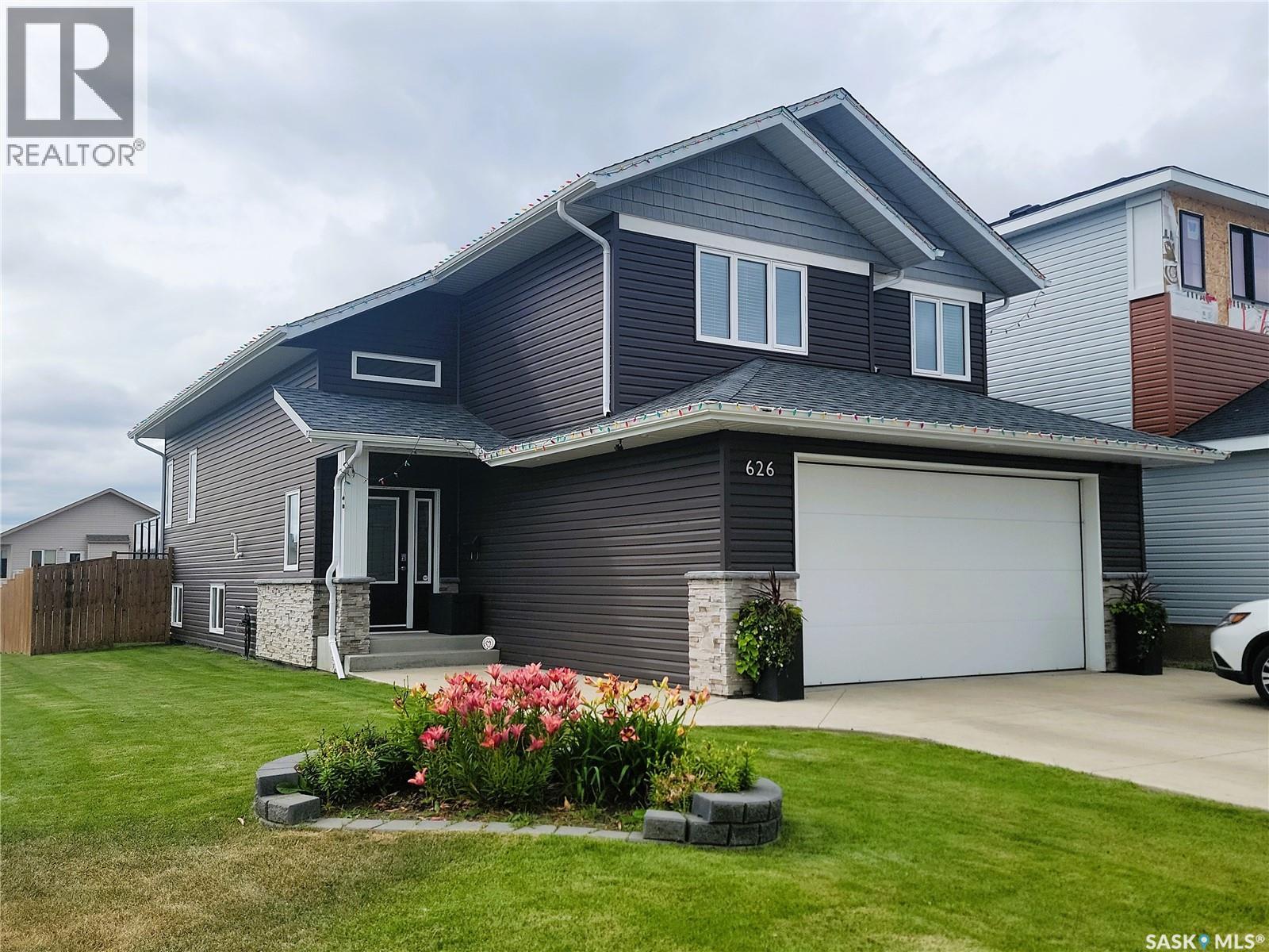 626 Kinloch Crescent, Saskatoon, Saskatchewan  S7M 5X2 - Photo 1 - SK044376
