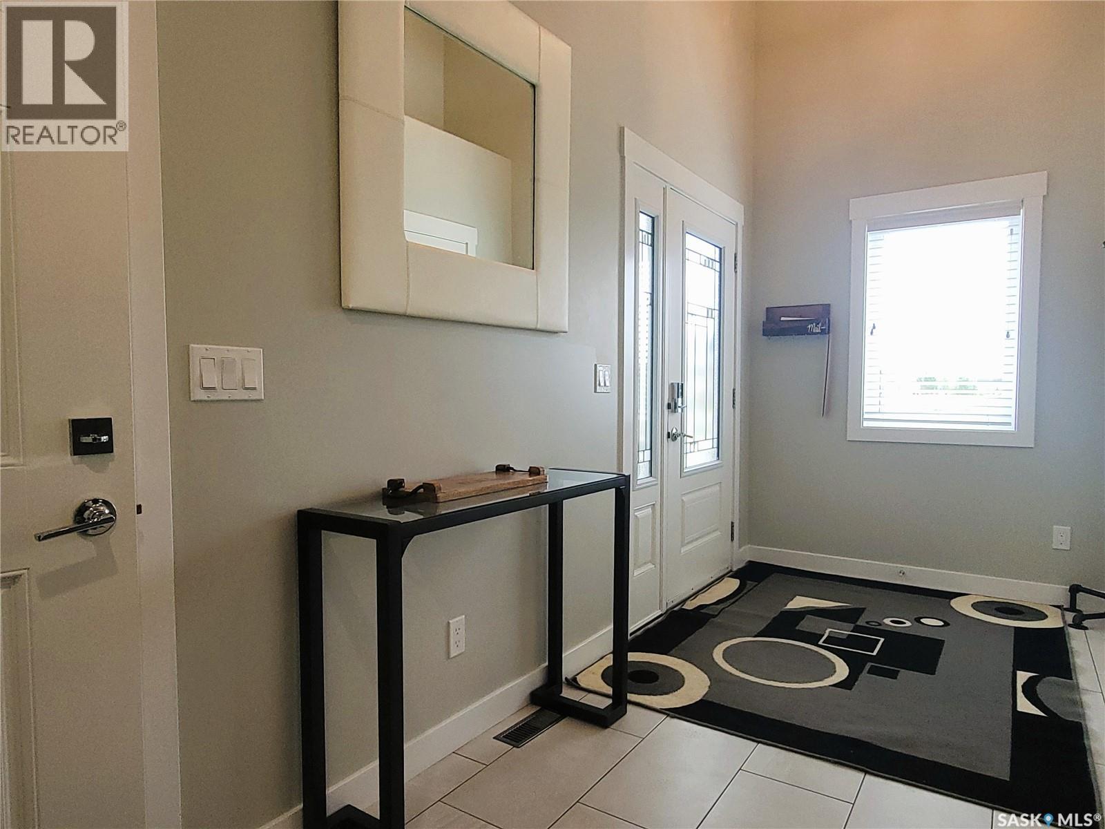 626 Kinloch Crescent, Saskatoon, Saskatchewan  S7M 5X2 - Photo 2 - SK044376