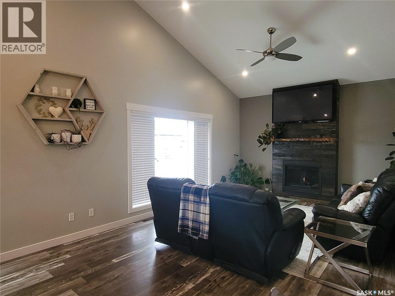 626 Kinloch Crescent, Saskatoon, Saskatchewan  S7M 5X2 - Photo 3 - SK044376