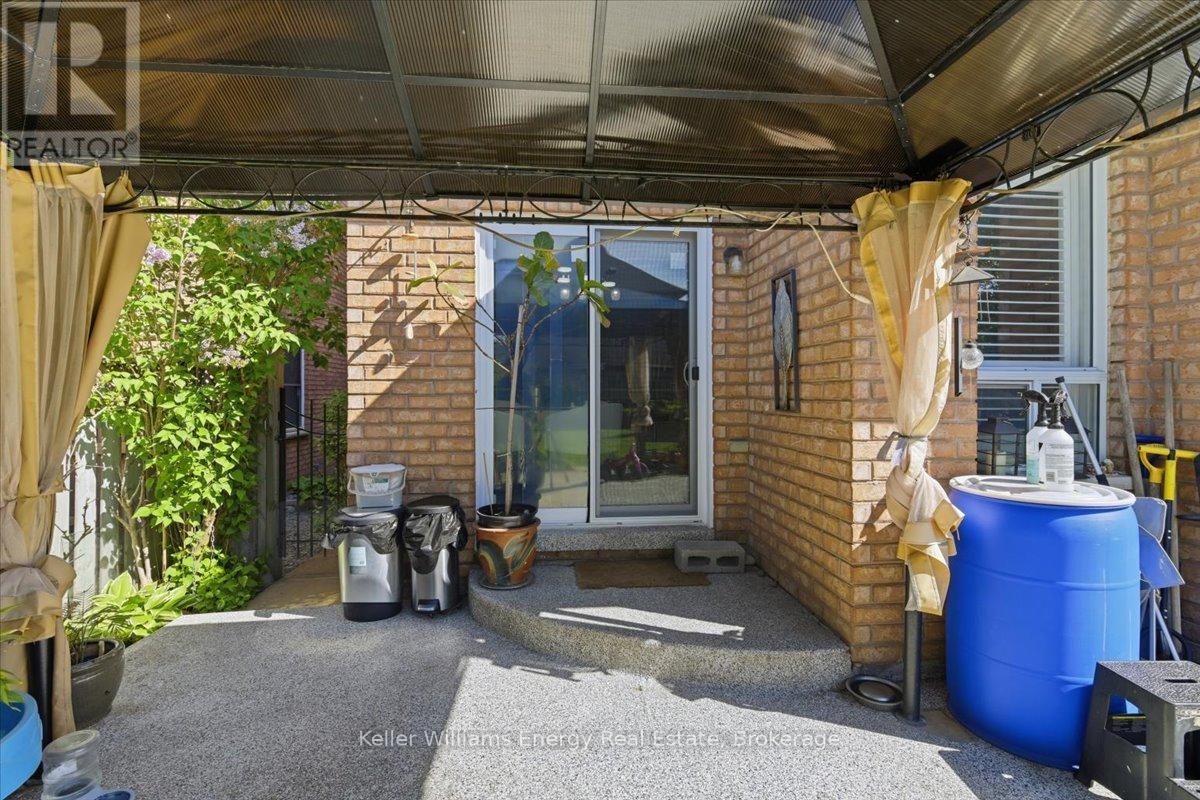 9 Iberville Road W, Whitby, Ontario  L1M 1H5 - Photo 39 - E13633178