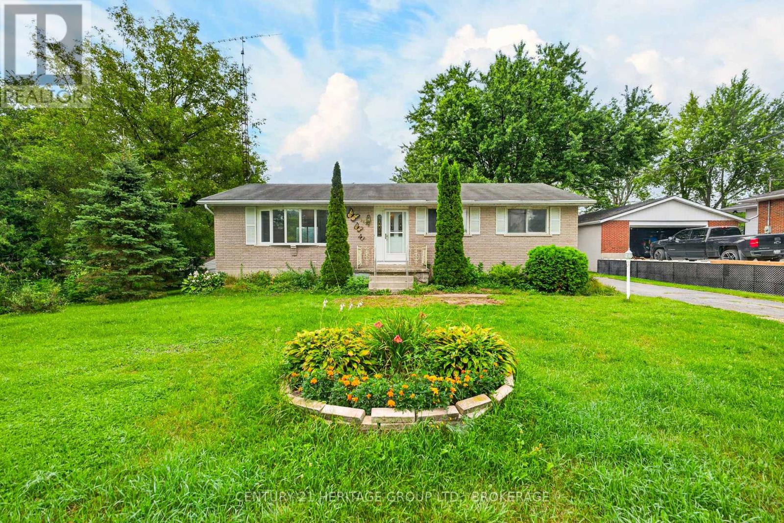 2496 Leeman Road, Kingston, Ontario K0H 1M0 - Photo 2 - X13632978