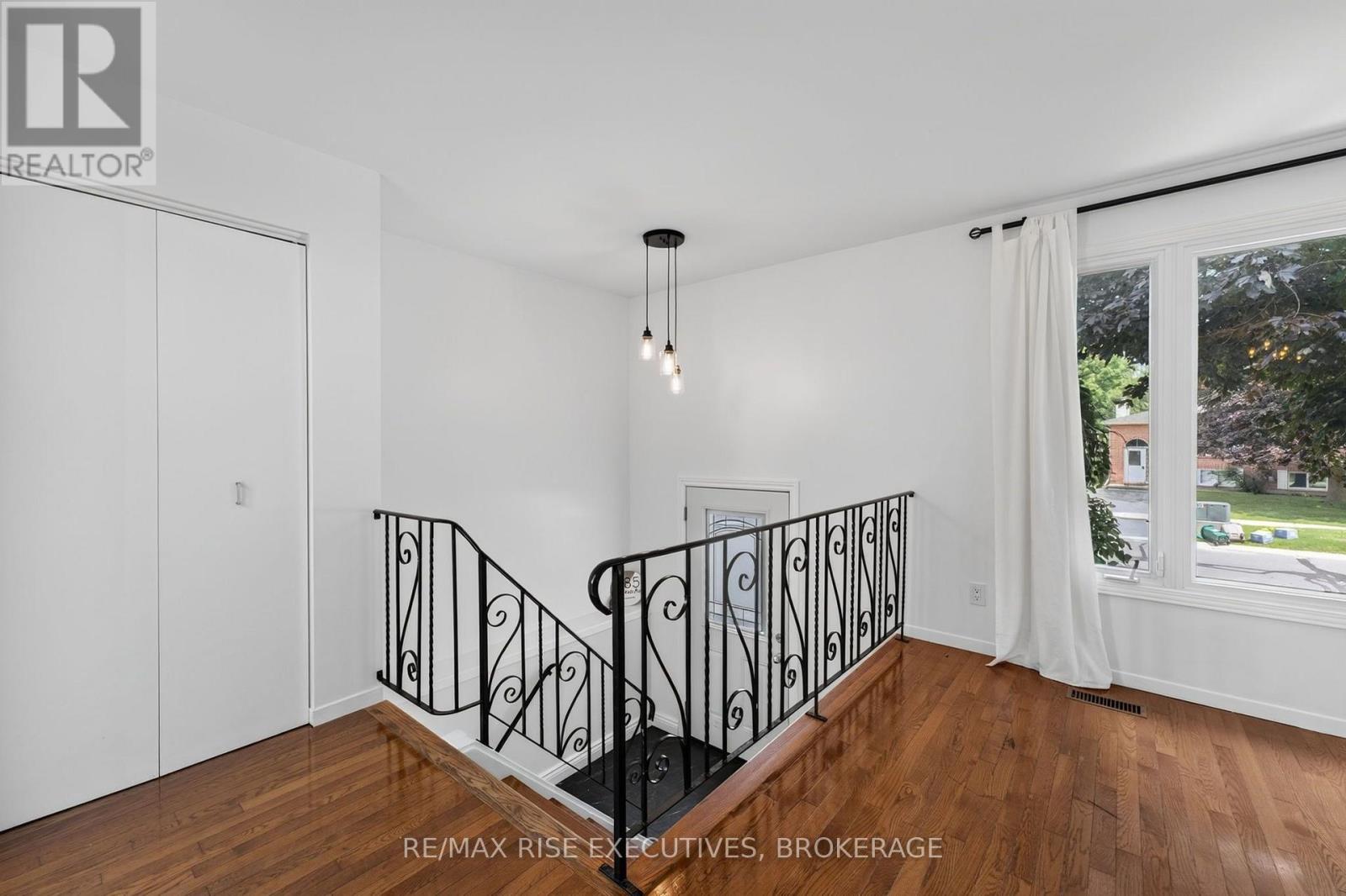 385 Melanie Avenue, Kingston, Ontario  K7M 8B2 - Photo 3 - X13633128