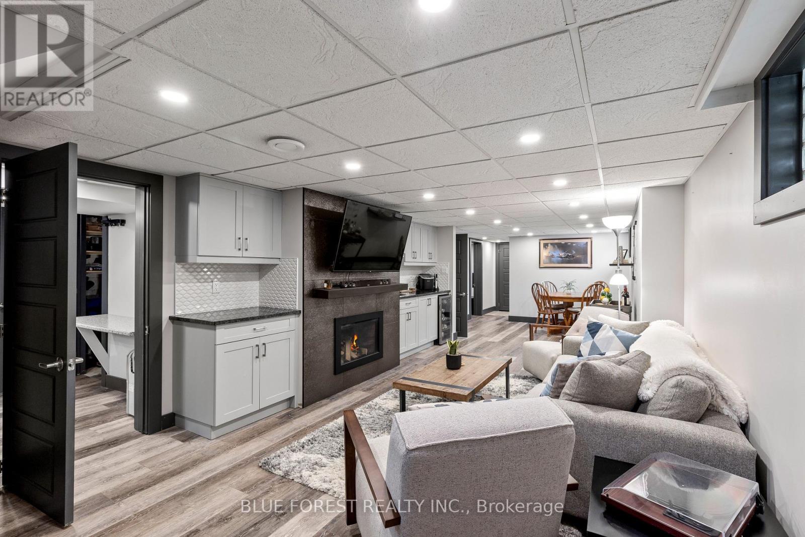 436 Baseline Road E, London South, Ontario  N6C 2P6 - Photo 30 - X13633104