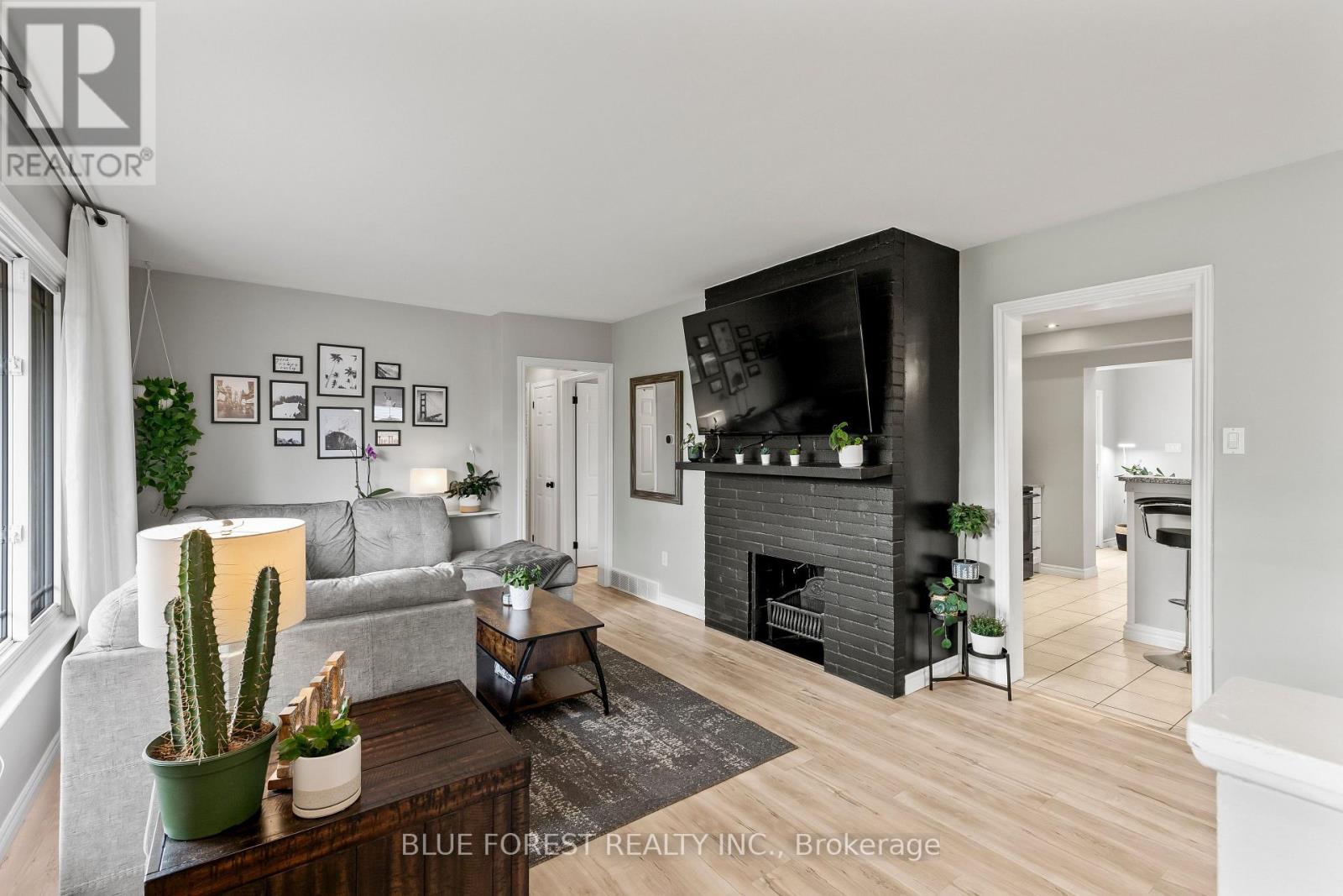 436 Baseline Road E, London South, Ontario  N6C 2P6 - Photo 5 - X13633104