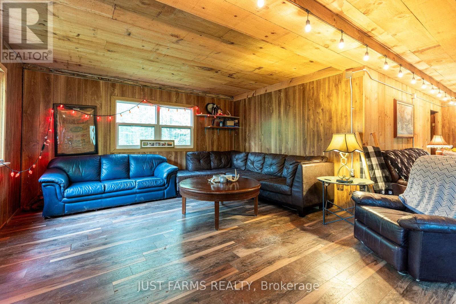 1052 Longwoods Road, Southwest Middlesex, Ontario  N0L 1Z0 - Photo 10 - X13633112