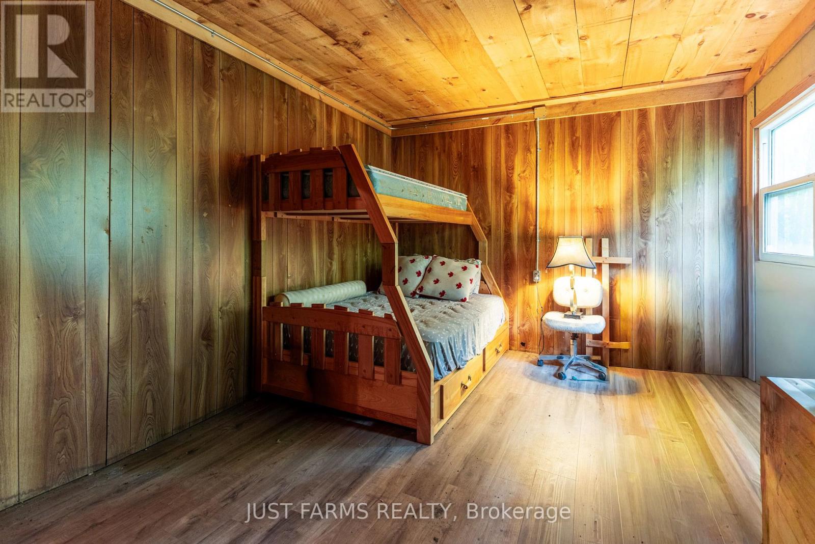 1052 Longwoods Road, Southwest Middlesex, Ontario  N0L 1Z0 - Photo 13 - X13633112