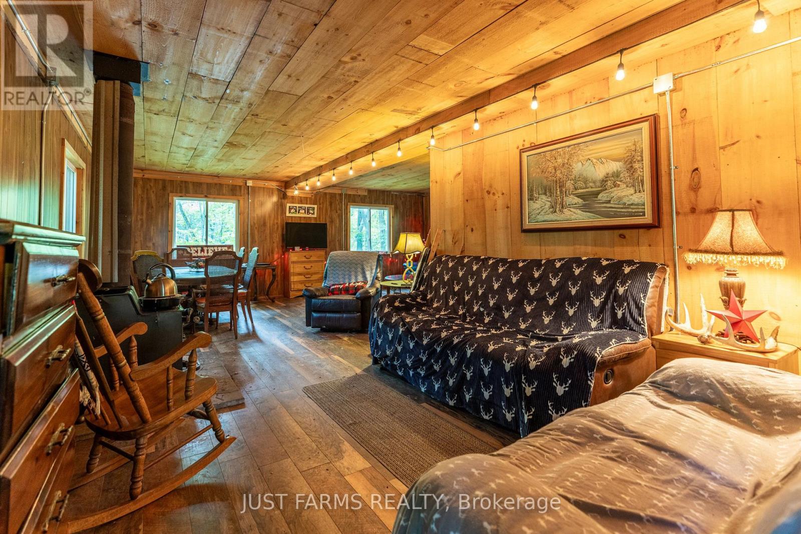 1052 Longwoods Road, Southwest Middlesex, Ontario  N0L 1Z0 - Photo 7 - X13633112