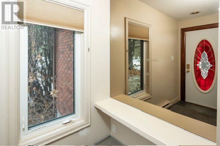 327 Brunswick Street S, Thunder Bay, Ontario  P7E 1W7 - Photo 2 - TB2601758