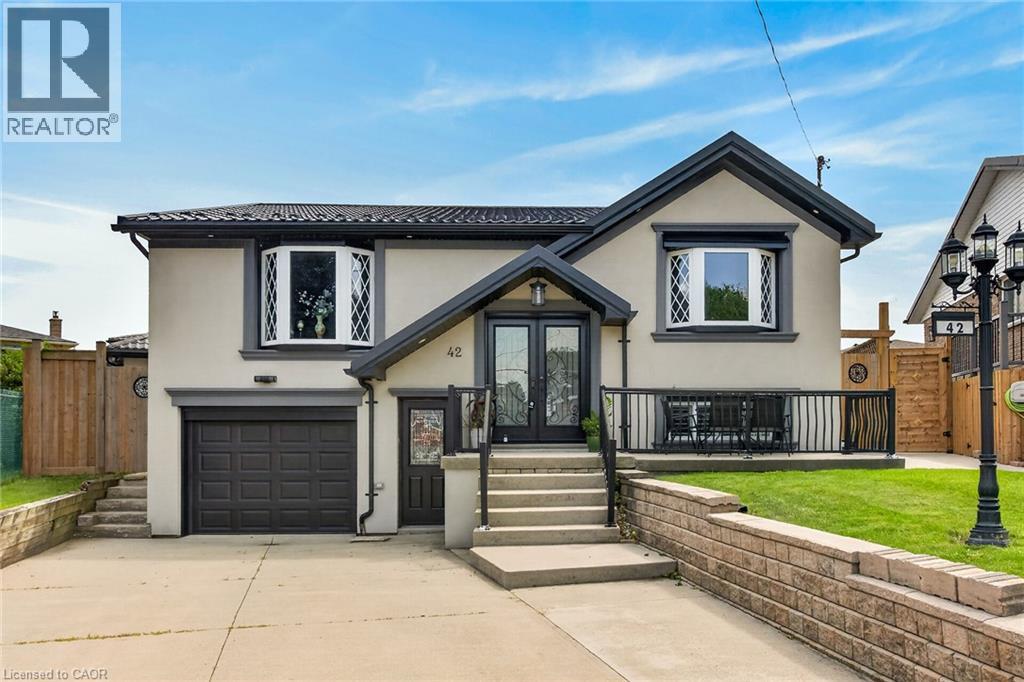 42 RAMA Court, Hamilton, Ontario