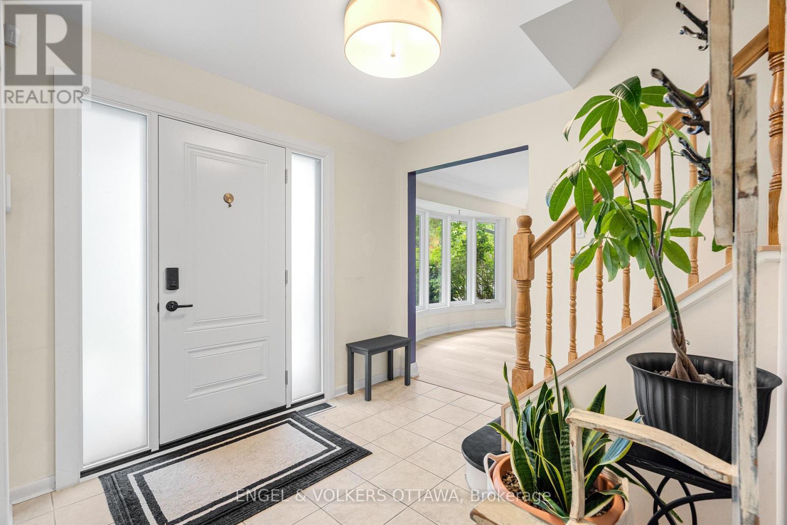 2343 Whitehaven Crescent, Ottawa, Ontario  K2B 5H2 - Photo 4 - X13633052