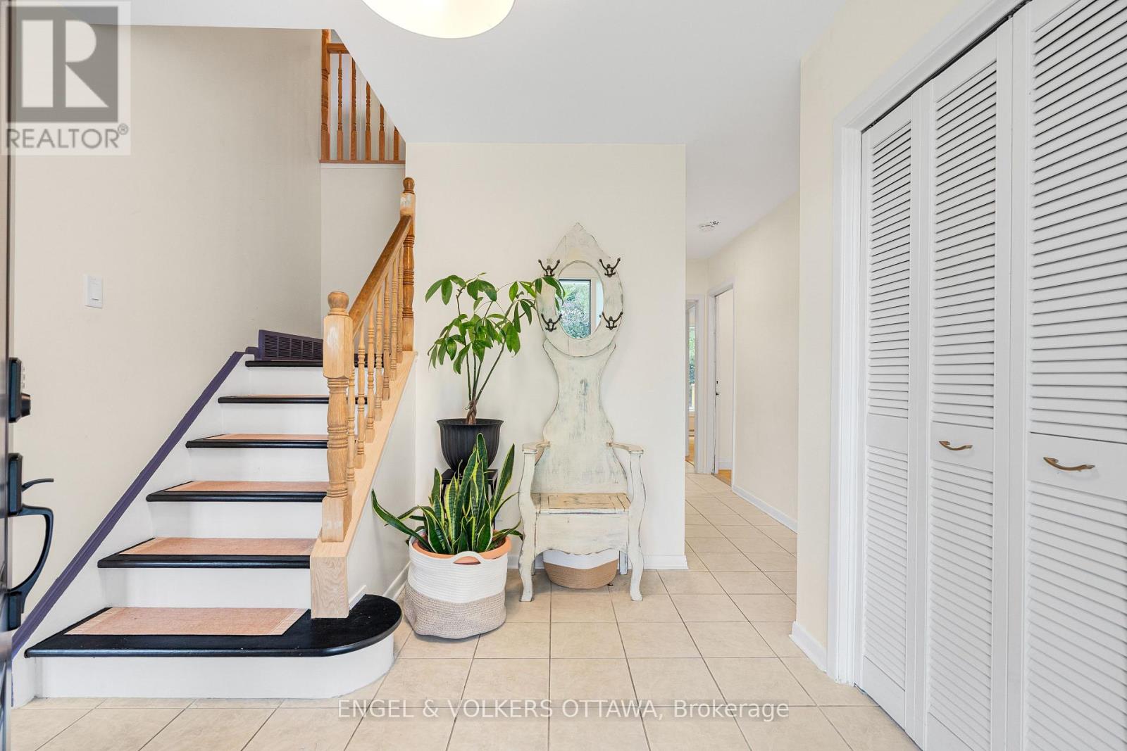 2343 Whitehaven Crescent, Ottawa, Ontario  K2B 5H2 - Photo 5 - X13633052