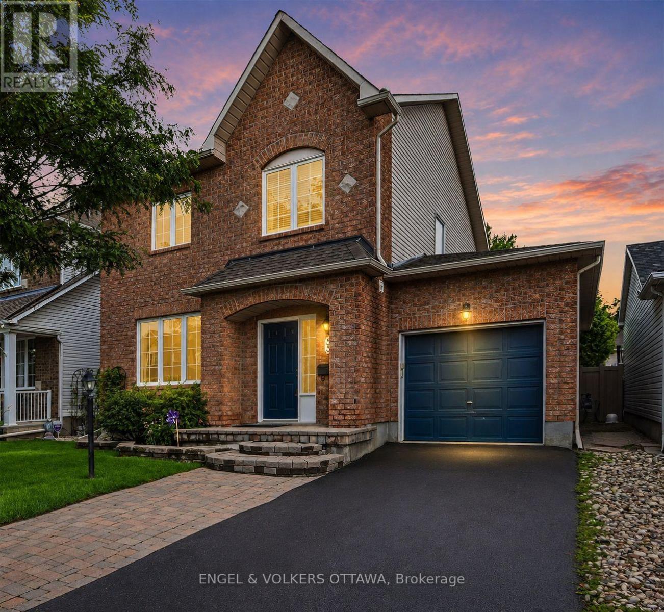 55 HATHAWAY DRIVE, Ottawa, Ontario