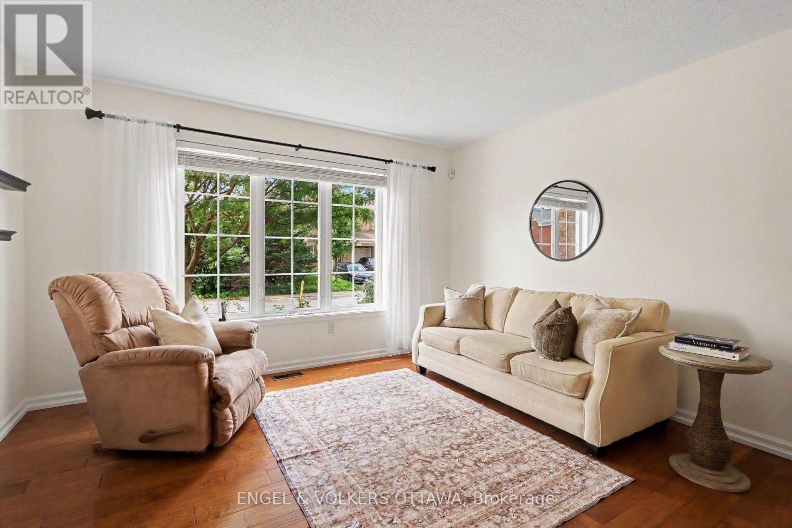 55 Hathaway Drive, Ottawa, Ontario  K2G 6S6 - Photo 5 - X13633156