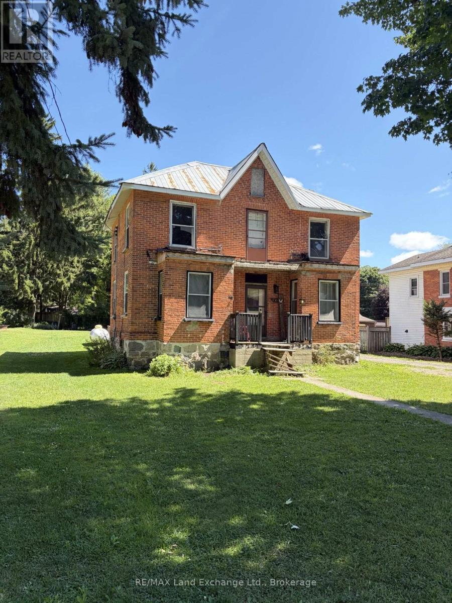 1064 HOWICK STREET, Howick, Ontario