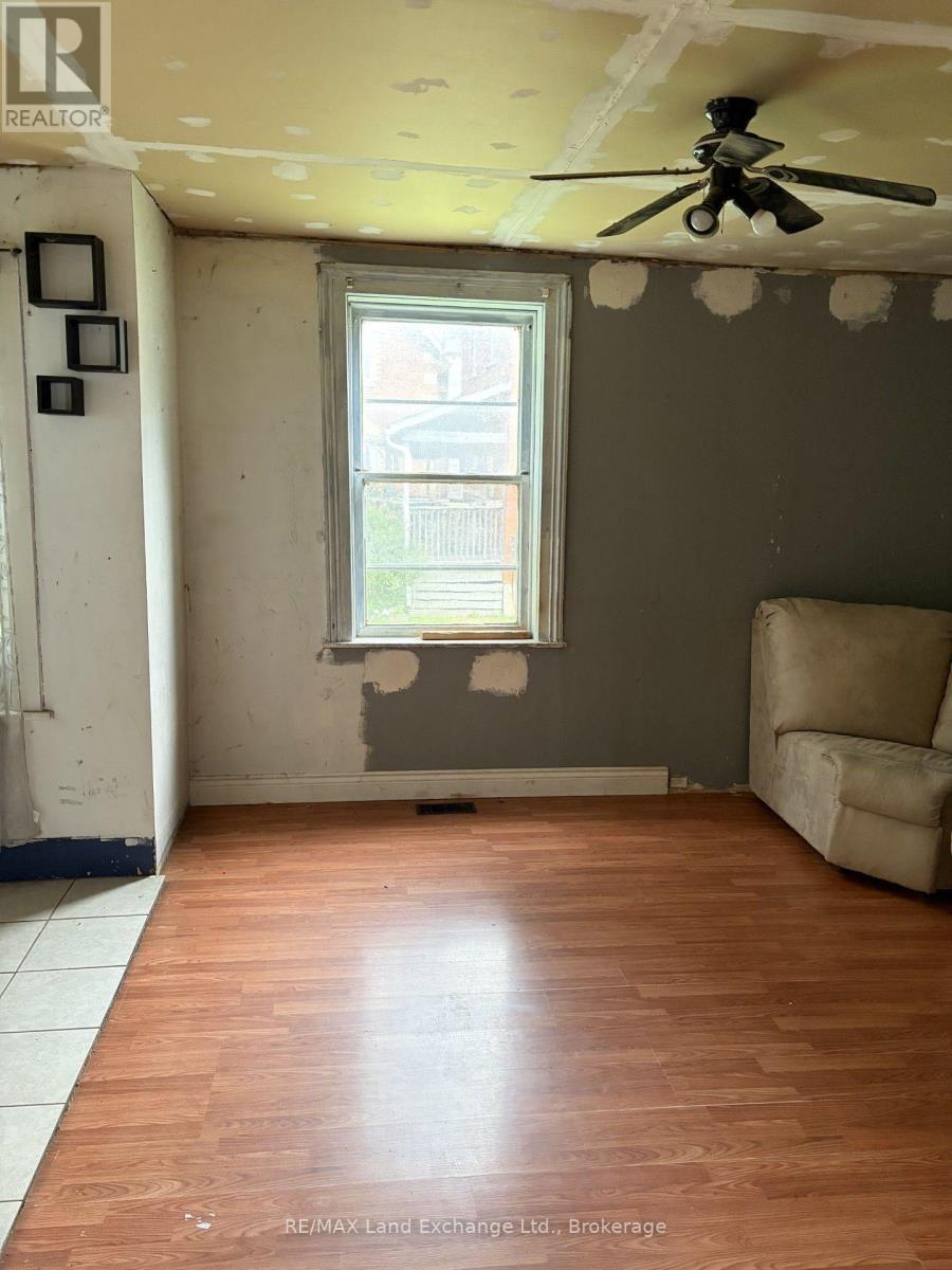 1064 Howick Street, Howick, Ontario  N0G 2X0 - Photo 11 - X13617276