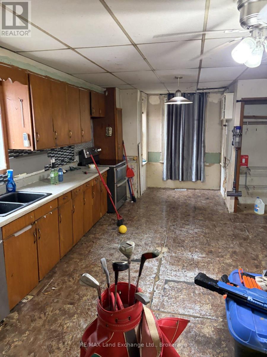 1064 Howick Street, Howick, Ontario  N0G 2X0 - Photo 13 - X13617276