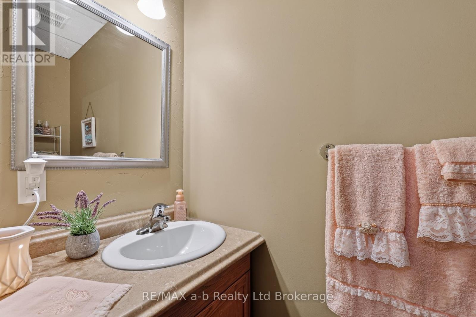 4 Washington Street, Norwich, Ontario  N0J 1P0 - Photo 28 - X13633262
